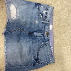 Gap distressed denim skirt